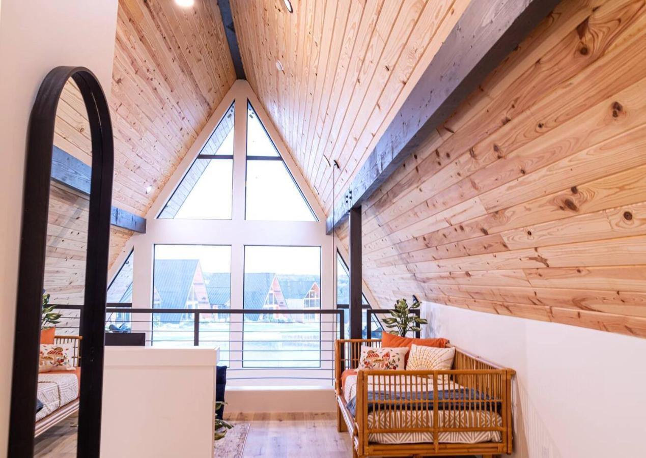 Gruene Daze Chalet - Stylish Aframe - Escape The Ordinary ニューブラウンフェルズ エクステリア 写真